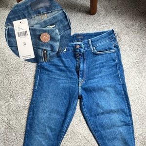 MOTHER High Waisted Looker Ankle Fray Jeans Big Sky